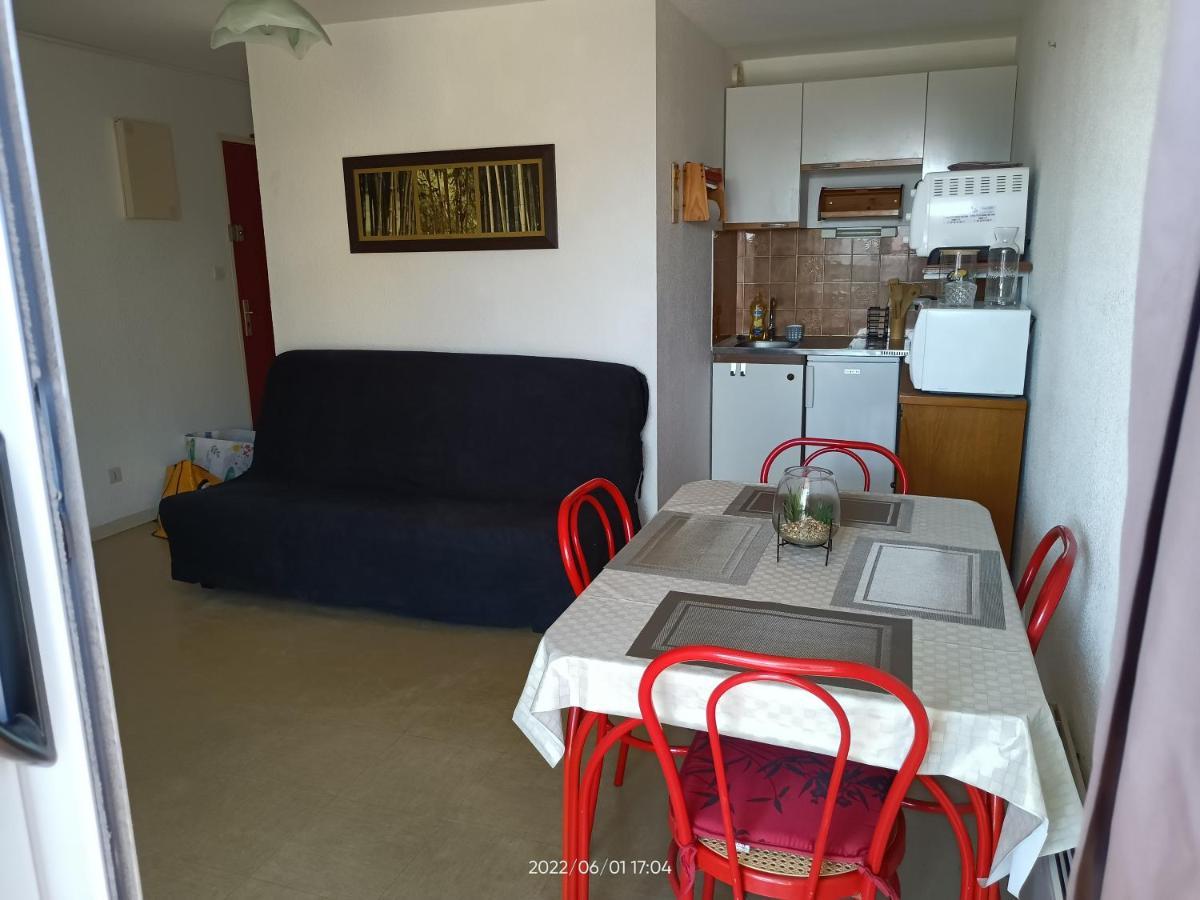 St Pierre La Mer,Appartement T2 En Residence Calme 플뢰리 외부 사진